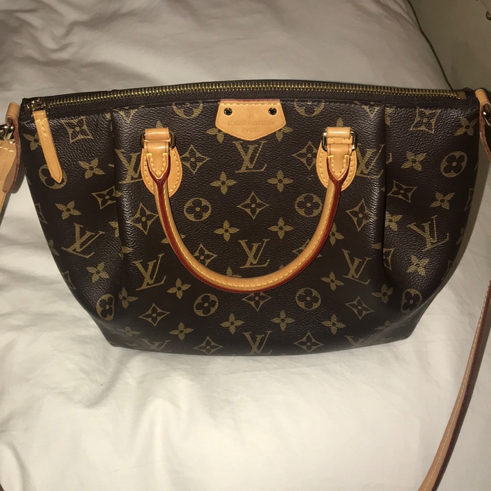 Louis Vuitton purse